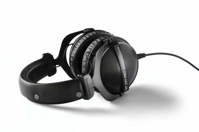 Beyerdynamic DT 770 PRO (32 Ом) Cтудийные наушники закрытого типа