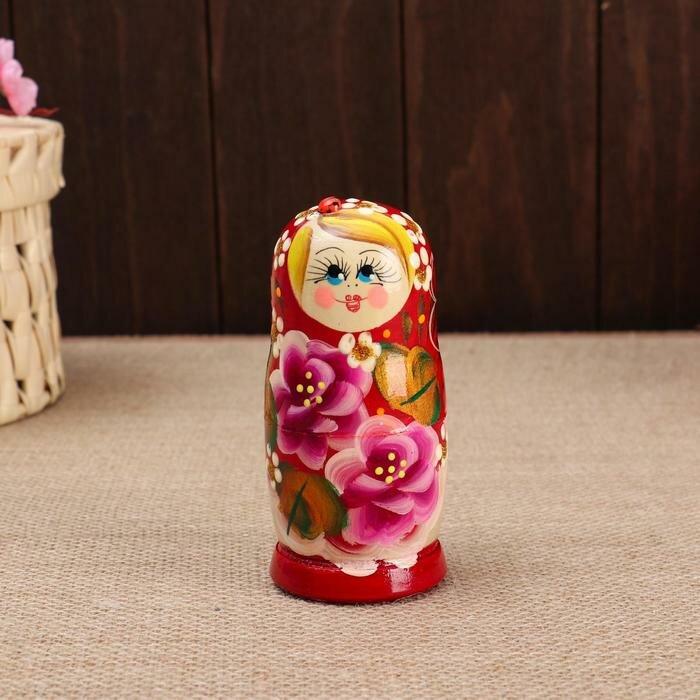 Матрёшка 3-х кукольная "Таня"розы, с божьей коровкой, 11см, ручная роспись. - фотография № 4