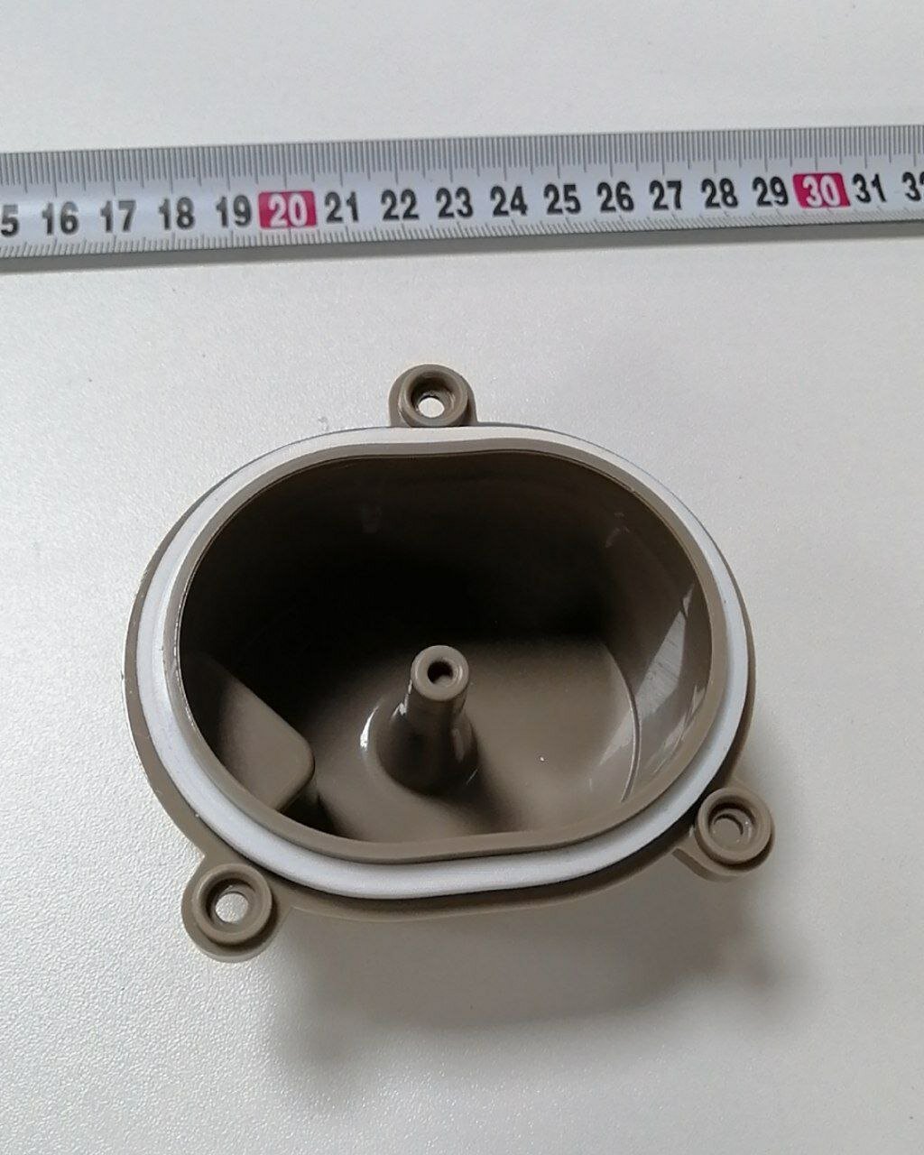 фото Корпусная деталь отпаривателя Philips GC524