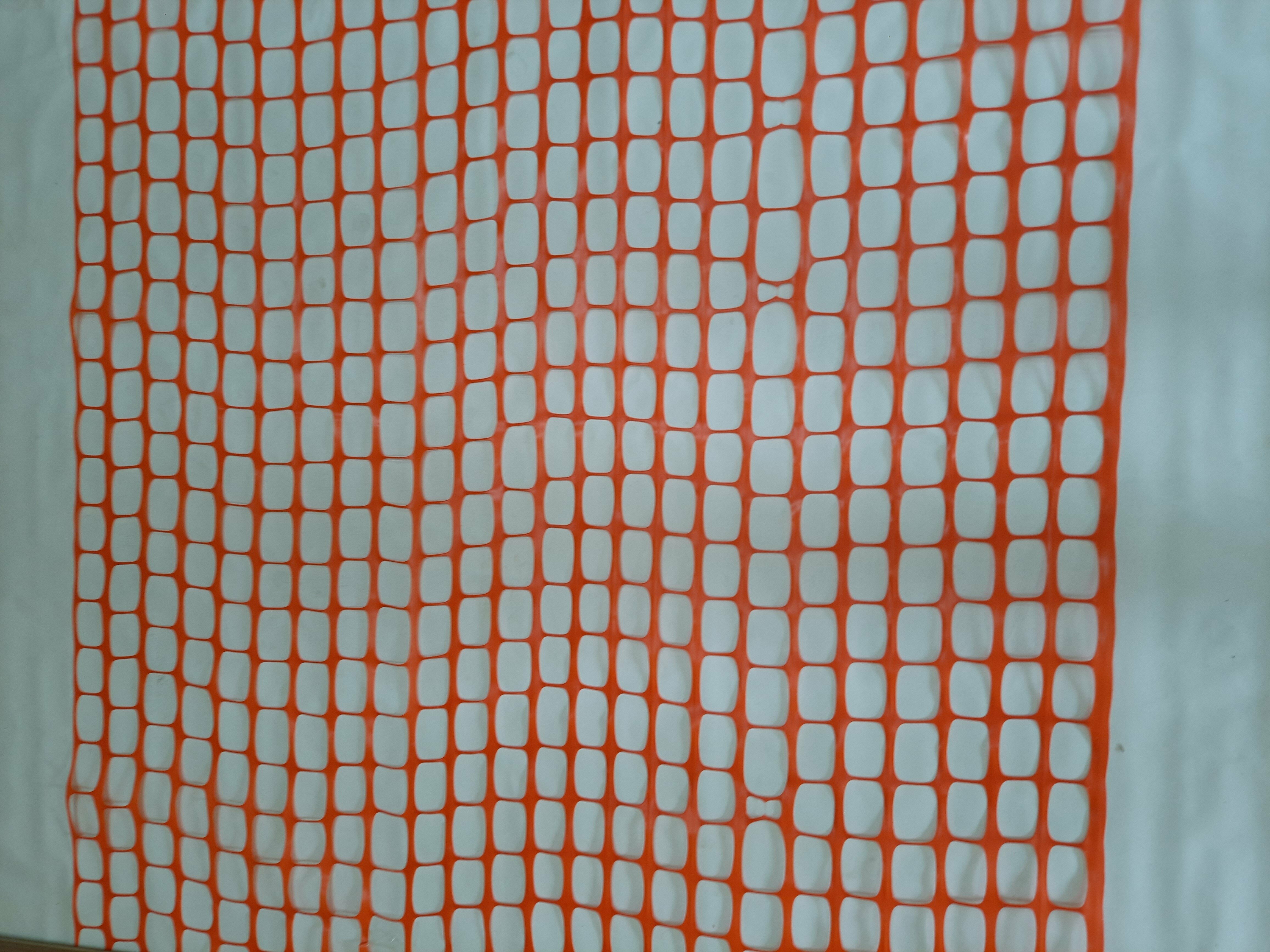 Аварийное ограждение оранжевая сетка из пластика с ячейкой 35х55 размер 1х50 м - фотография № 5
