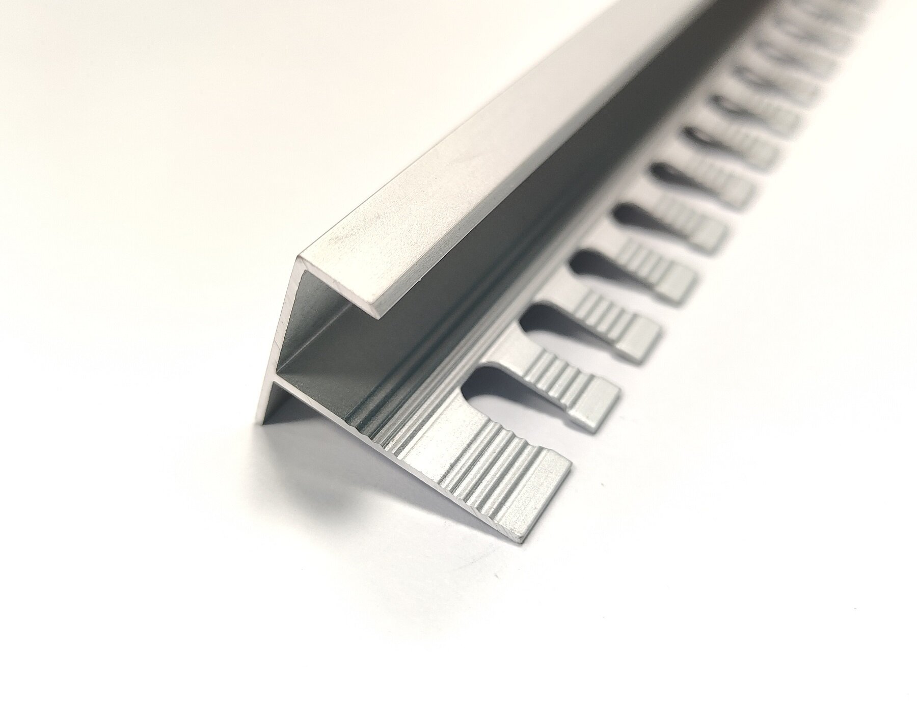 Профиль F-образный алюминиевый для плитки до 12мм, ПФ-12, длина 2,7м, Анод серебро матовое - фотография № 2