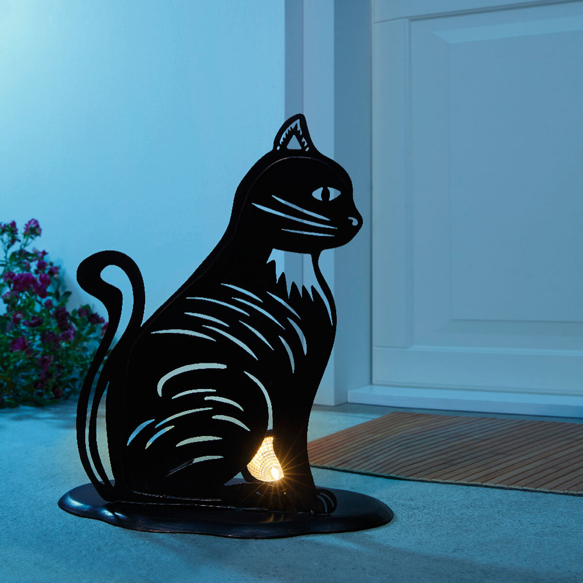 Декоративная фигура с солнечным светильником "Кошка" - фотография № 3