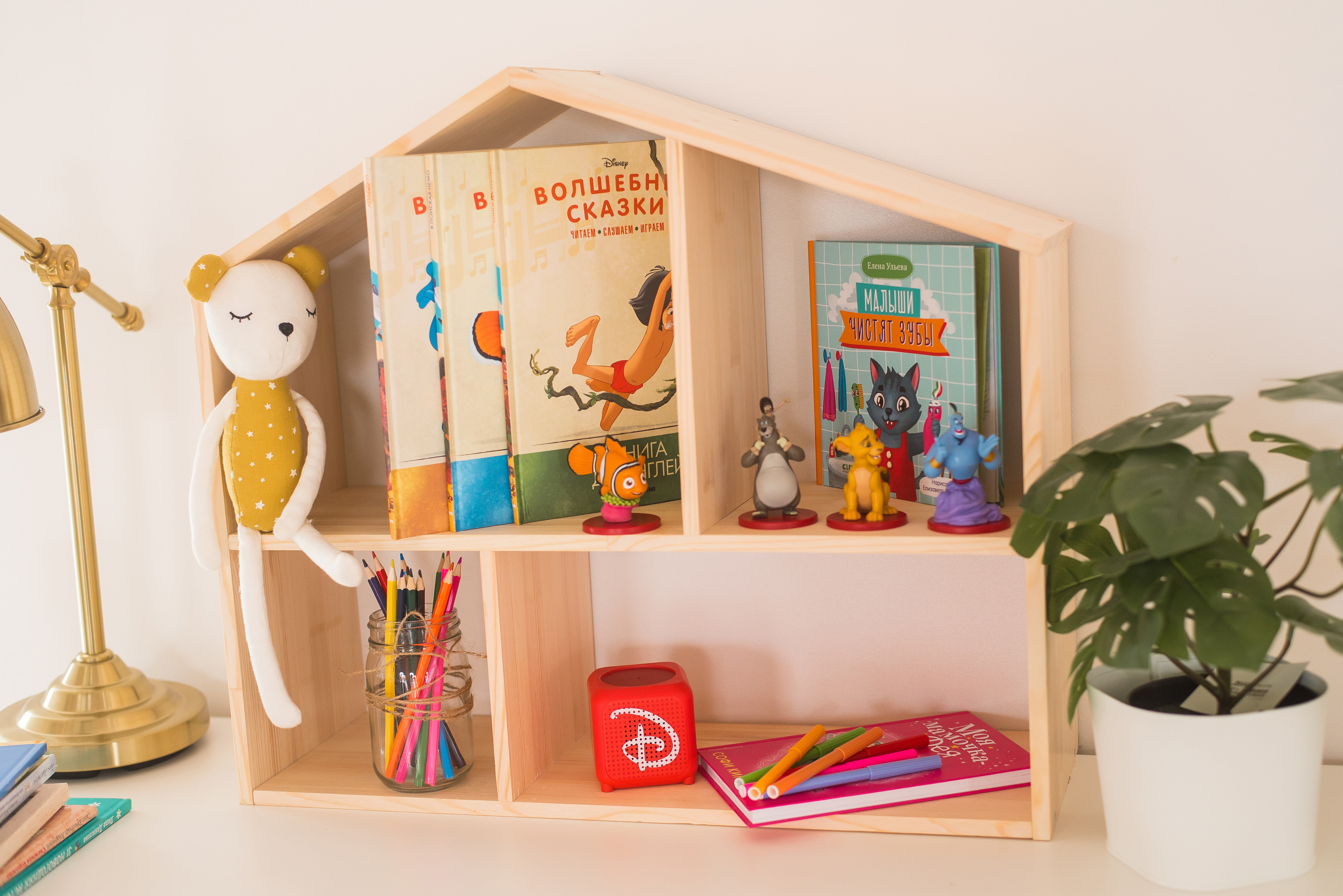 Полка настенная деревянная для книг, для детской комнаты книжная полка, мебель для детской - фотография № 8