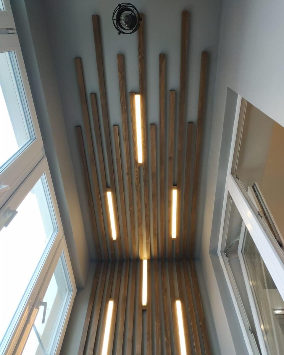 Потолочно-стеновые рейки с подсветкой из Сосны 40х30мм - фотография № 2