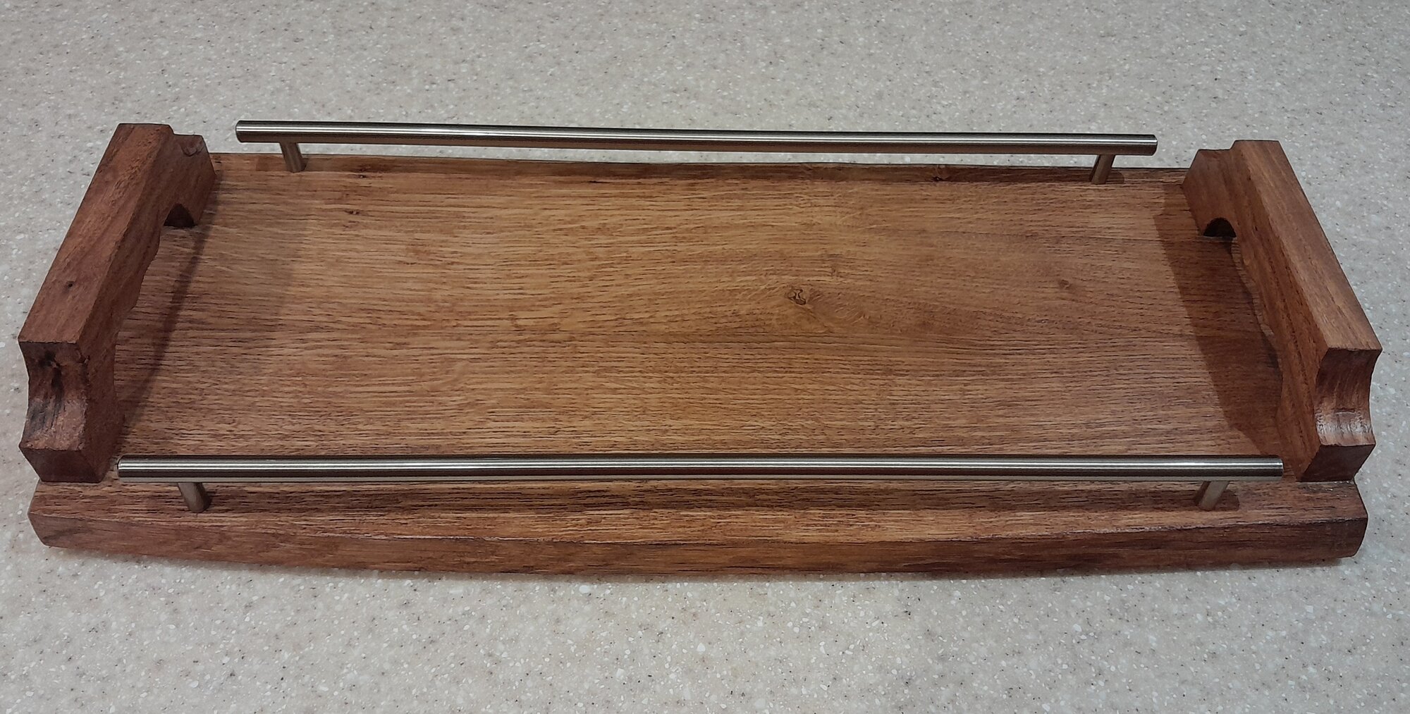 фото Столик для завтра в постель. Из дерева дуба с живыми краями.