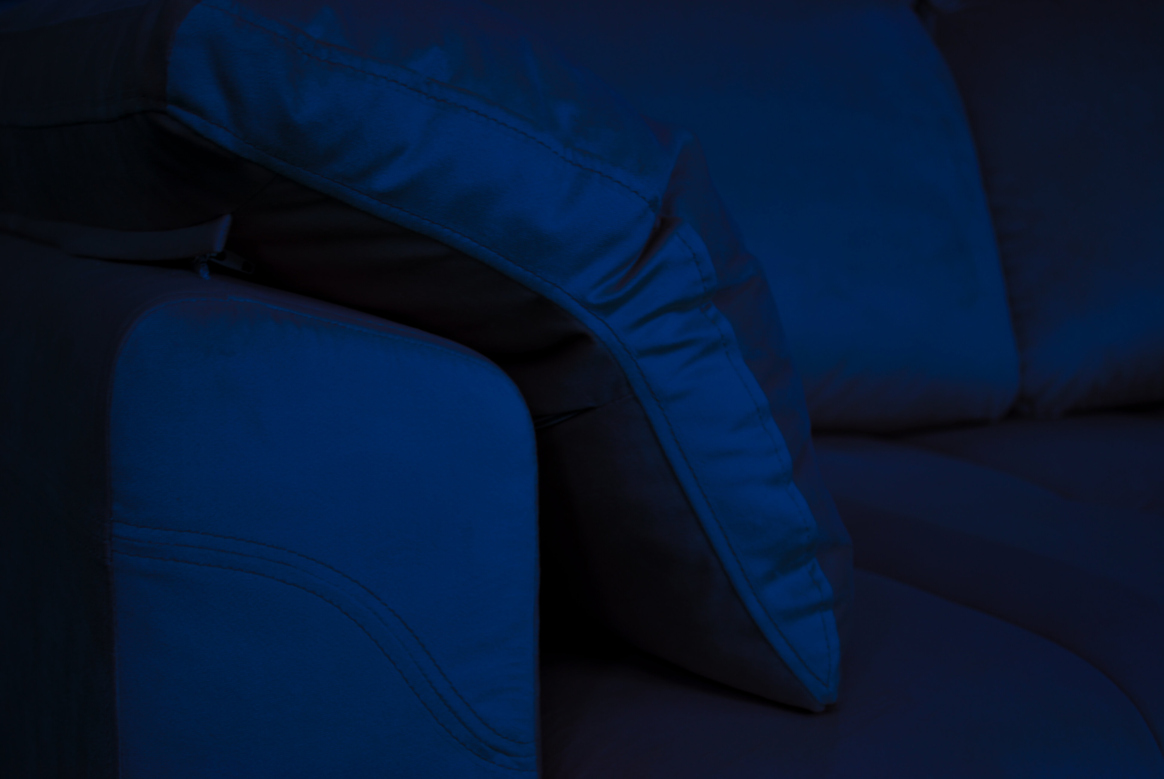 Диван угловой Ральф/2 велюр цвет темно-синий МФ Валерия - фотография № 8