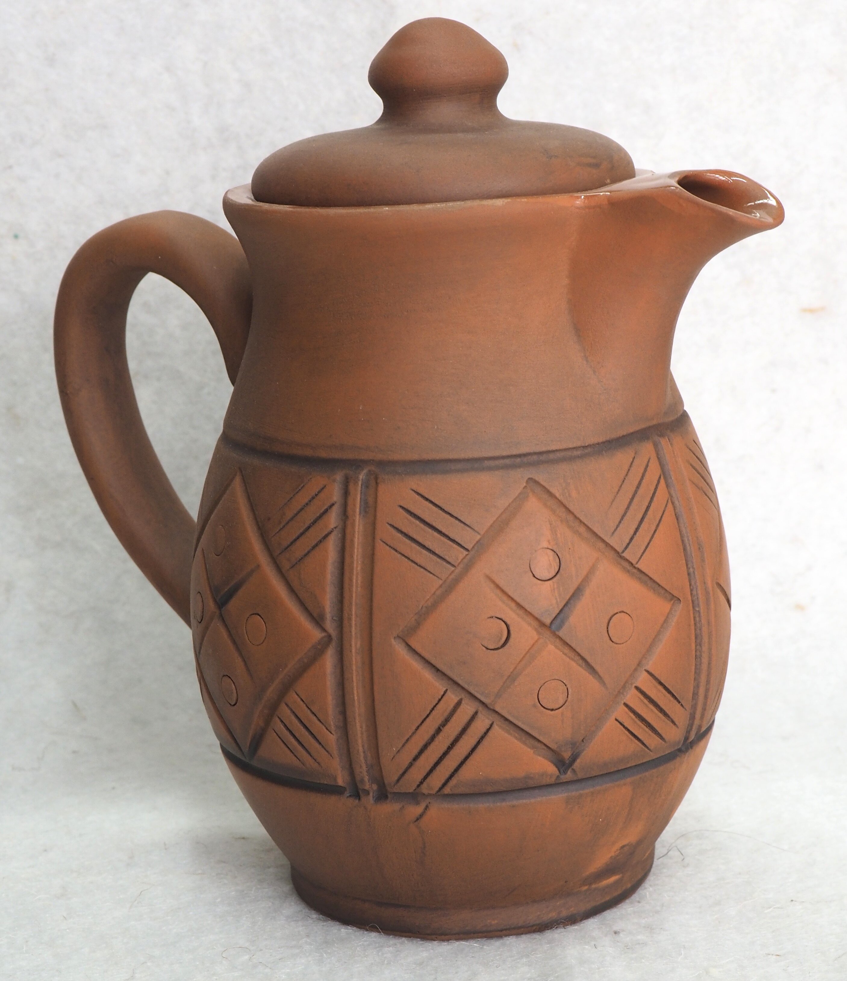 фото Кувшин глиняный керамический Смородина 2л (молочение)