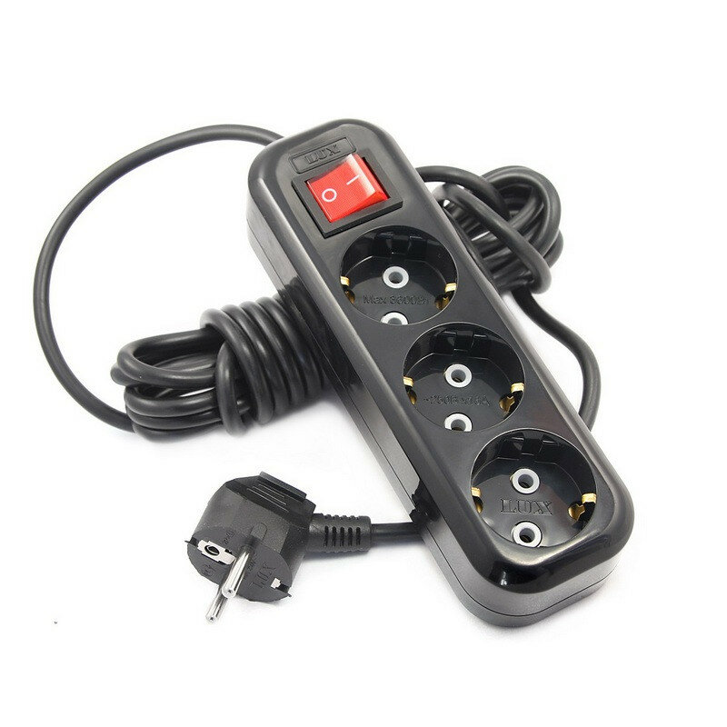 фото Удлинитель LUX У3-ЕВК-05 с выкл. 3-мест с з/к, 250В 16А, 5м, черный