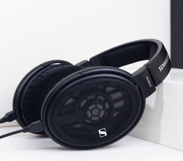 Наушники Sennheiser HD 660 S .