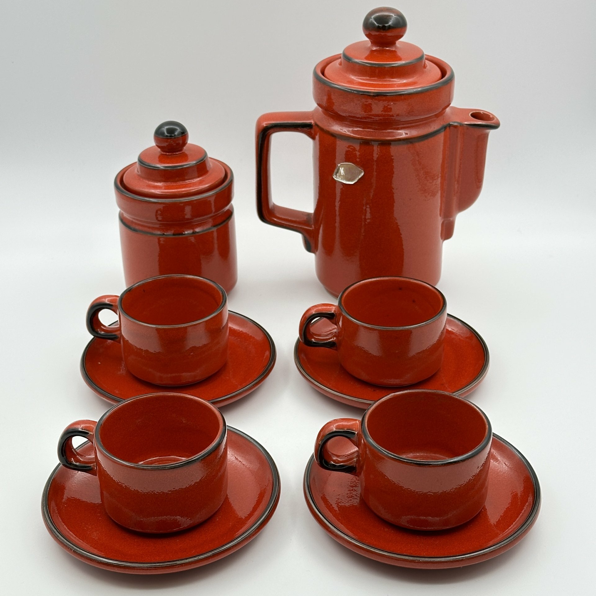 фото Сервиз кофейный на 4 персонs красного цвета, Kil, керамика, Югославия, 1980-1990 гг.