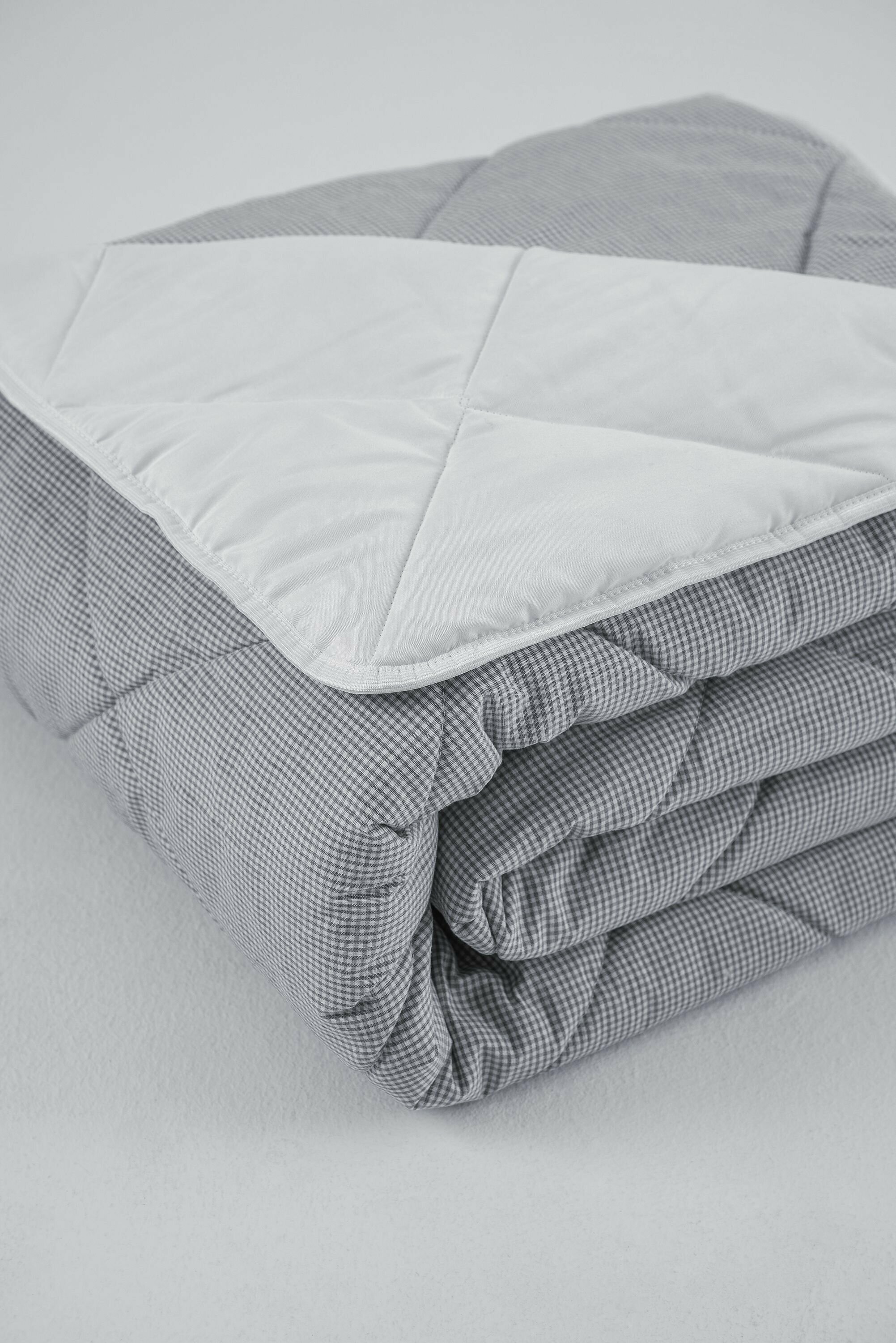 Одеяло 140х205 всесезонное 1,5 спальное ARMOS Laught Тик/Микрофибра, полиэфирное волокно 270 г/м2 - фотография № 3