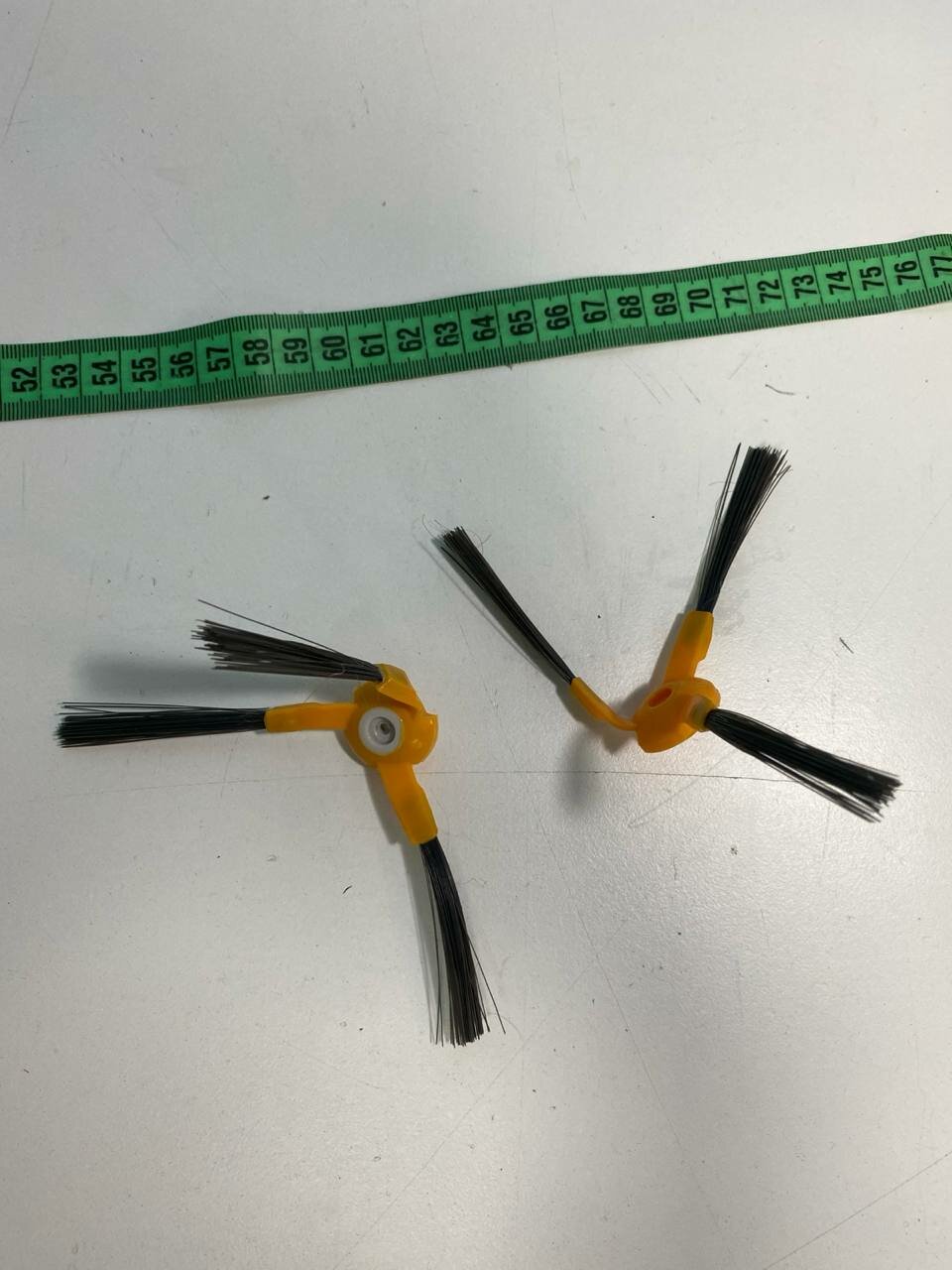 фото Щетки боковые (комплект 2 шт) для робота-пылесоса VITEK VT-1801 Б/У