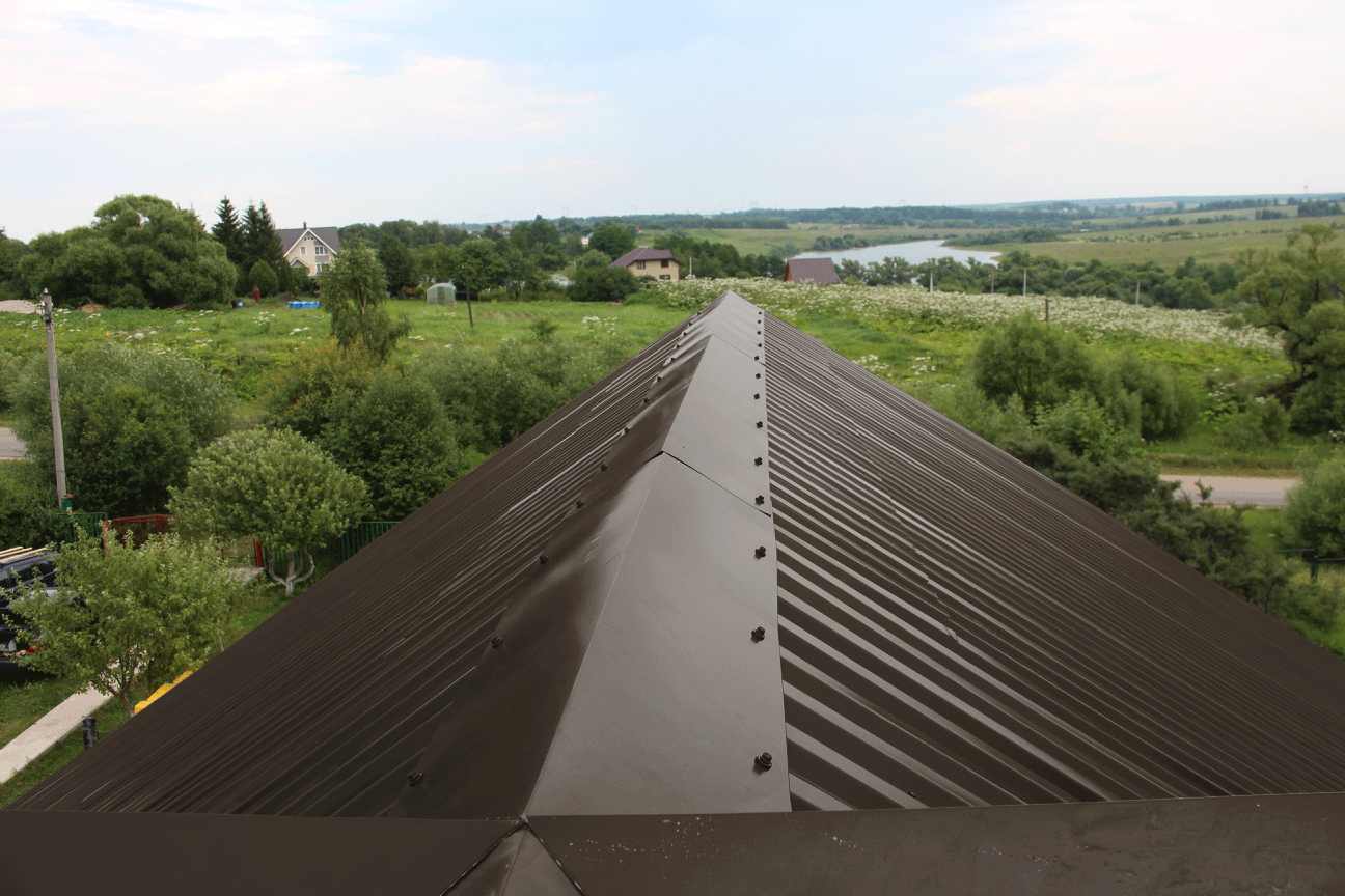 Конек плоский металлический на крышу 2 м (190х190 мм) планка конька плоского тёмно-коричневый (RR 32) 1 штука - фотография № 6