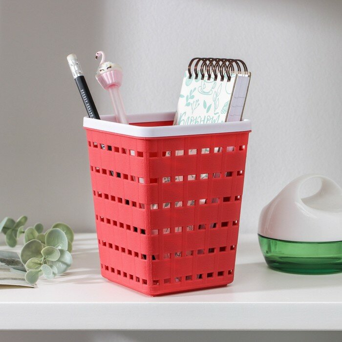 фото Корзина пластиковая для хранения Доляна «Течение», квадратная, 9×11,5 см, цвет серый