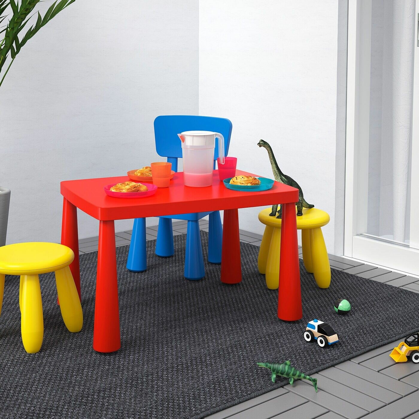 MAMMUT Детский стол 603.651.67 для дома/улицы Красный 77x55 см. IKEA - фотография № 2