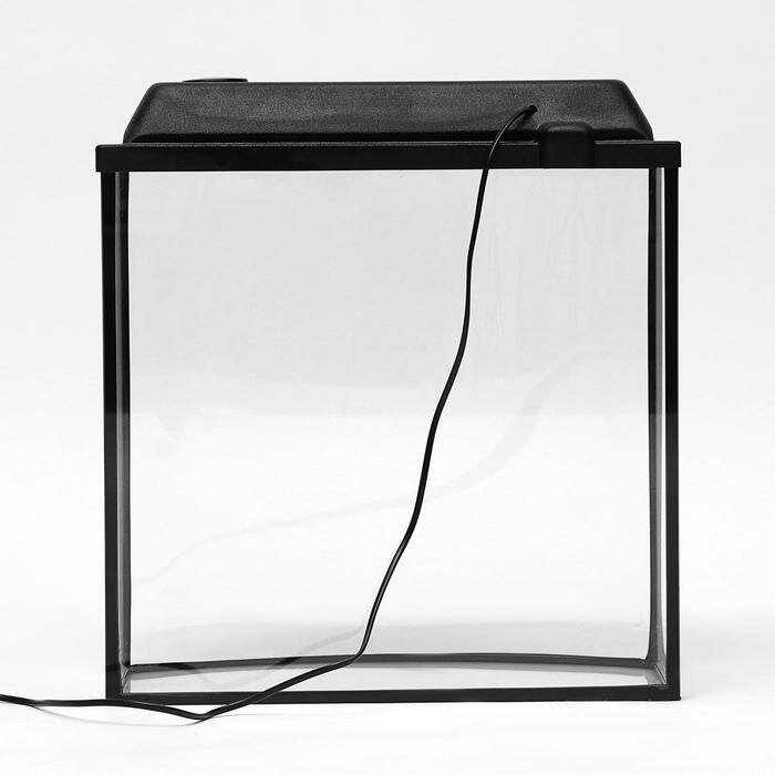 Аквариум телевизор с крышкой, 40 литров, 46 х 20 х 44/49 см, чёрный - фотография № 3