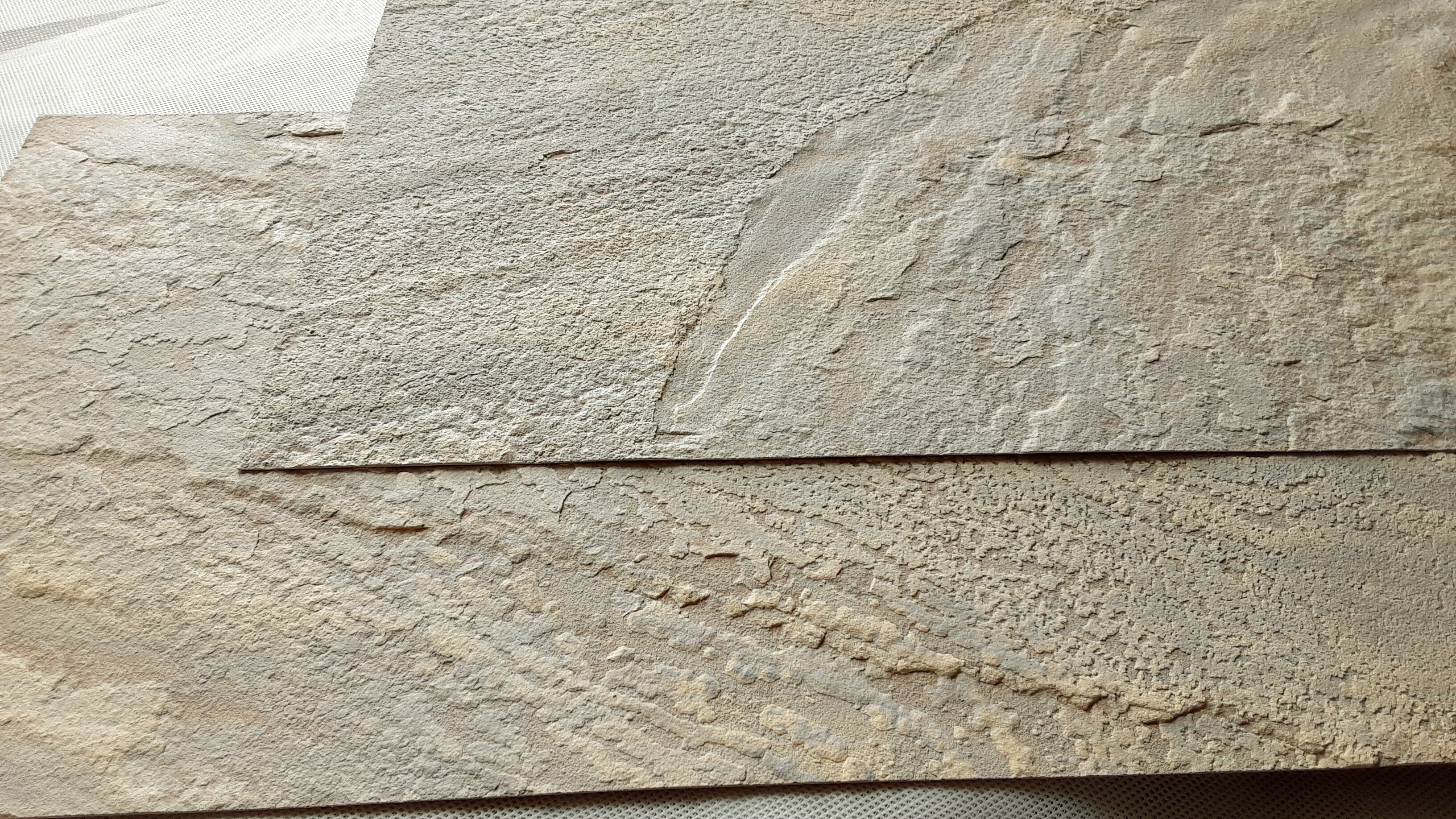 Скол индийского песчаника - отделочные панели ZIKAM из гибкого камня для любых стен. Цвет BEIGE SANDSTONE 1000х500x2.5mm. - фотография № 5