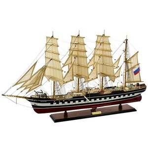 Фото Модель российского парусного корабля 