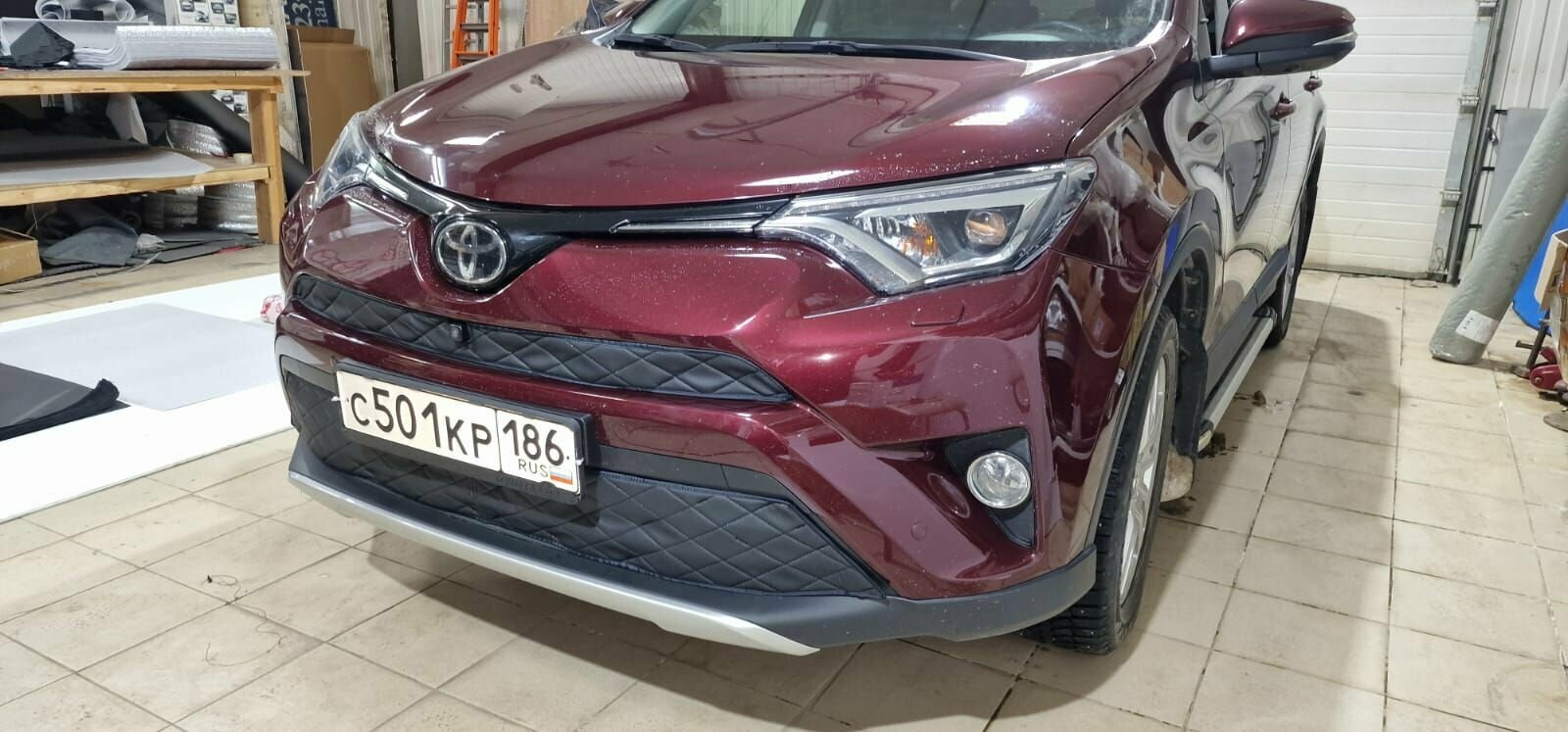 Утеплитель радиатора для TOYOTA RAV 4 XA40 2015-2019 С камерой