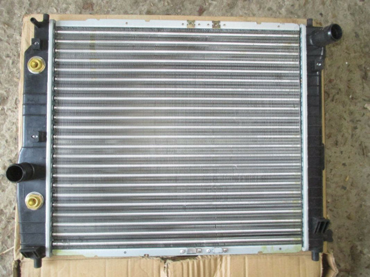 Радиатор охлаждения Шевроле Авео Т200-255 96536524 96816482 с АКПП 1,2-1,4 литра 8V - Termal