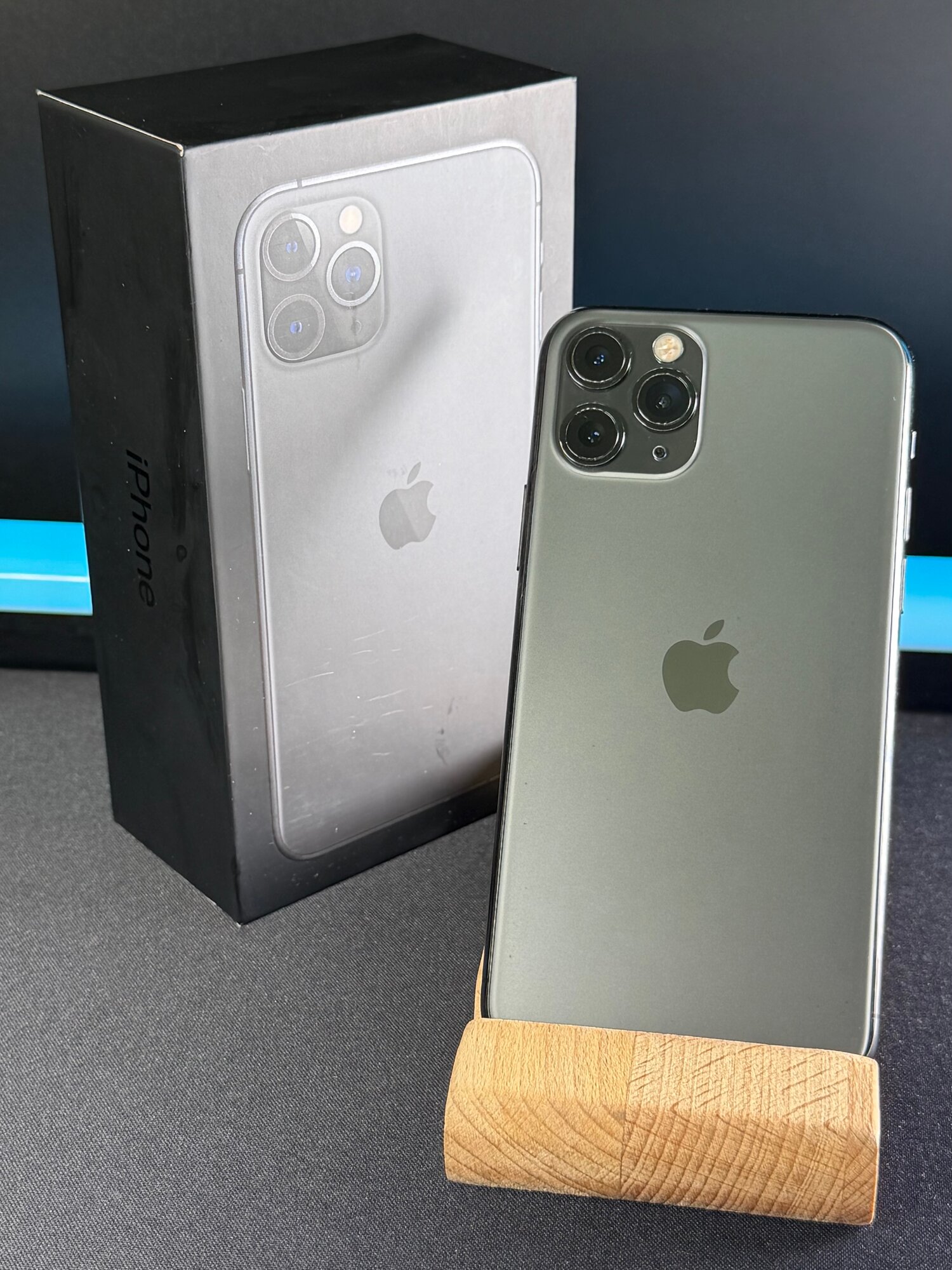 DTM・DAW iPhone11 pro 256G DTM・DAW iPhone11 pro 256G Amazon.com: Apple iPhone 11 Pro, US