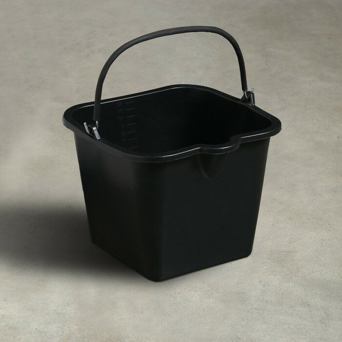 фото Ведро строительное, 12 л, резинопластик, квадратное с носиком