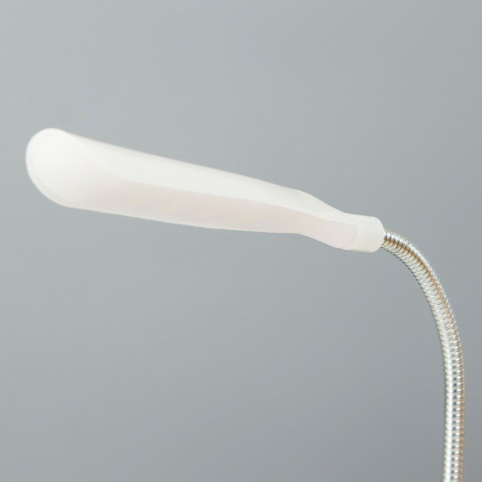 Настольная лампа "Световой луч" LED от батареек белый 5х8,5х20 см - фотография № 5