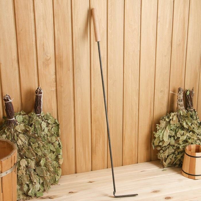 фото Кочерга металлическая с деревянной ручкой, длина 90 см