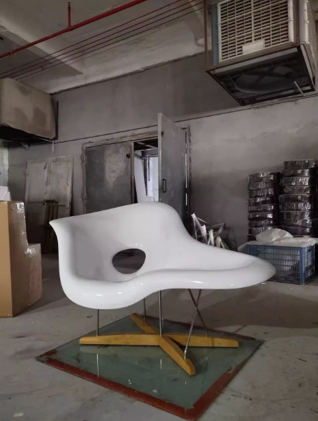 Кресло La Chaise Lounge дизайн Чарльза и Рэй Эймс Eames (черный) - фотография № 9