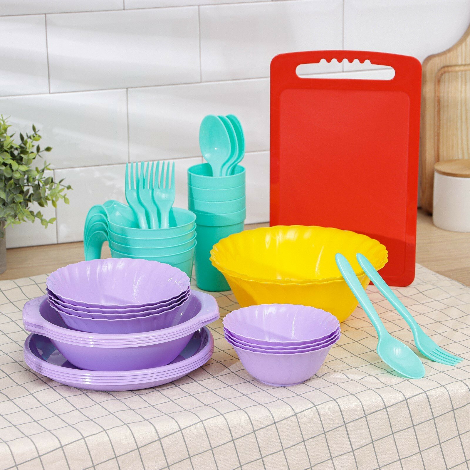 Набор посуды на 4 персоны «Весёлая компания», 36 предметов - фотография № 1
