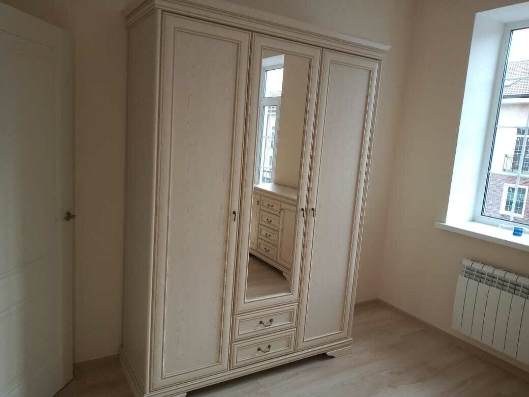 Шкаф 3-дверный 115 Патриция, цвет Бежевый, с зеркалом - фотография № 3