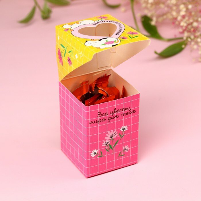Конфеты в коробке «Цветочного настроения» с дроблёным арахисом, 100 г. - фотография № 3