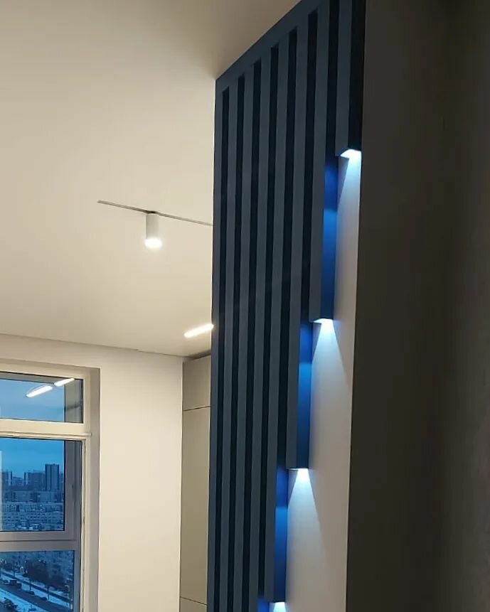 Рейки на стену с точечными светильниками из Сосны 30х30мм - фотография № 2