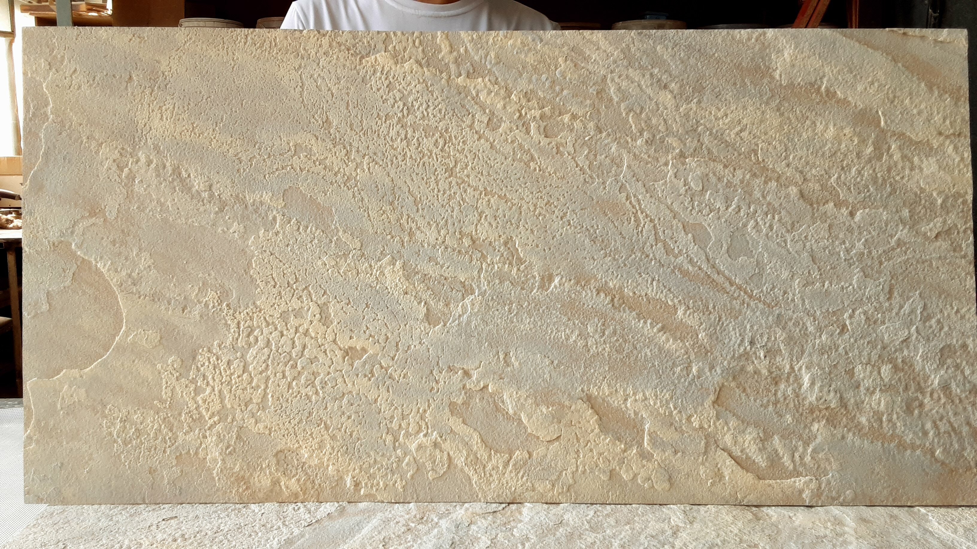 Скол индийского песчаника - отделочные панели ZIKAM из гибкого камня для любых стен. Цвет BEIGE SANDSTONE 1000х500x2.5mm. - фотография № 8