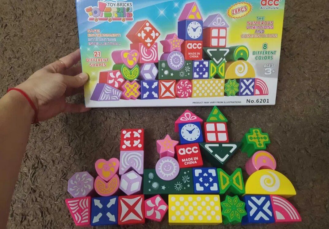 фото Конструктор фигурный пластиковый