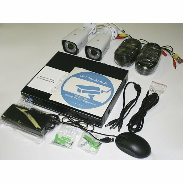 Проводной комплект видеонаблюдения на 2 уличные камеры IVUE Street AHD 2CH