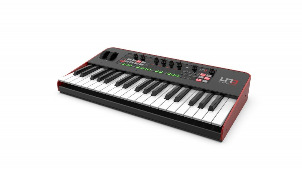 UNO-SYNTHPRO Синтезатор, 37 клавиш, IK Multimedia