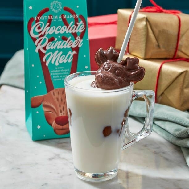 Шоколадная бомбочка Fortnum and Mason Reindeer Hot Chocolate Melter 4х50 гр - фотография № 4