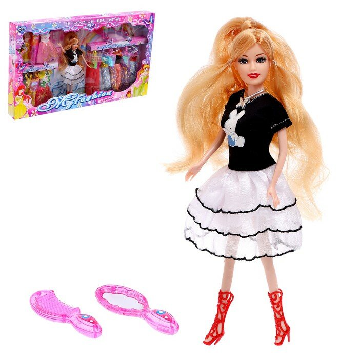 Кукла-модель "Оля" с набором платьев и аксессуарами,
