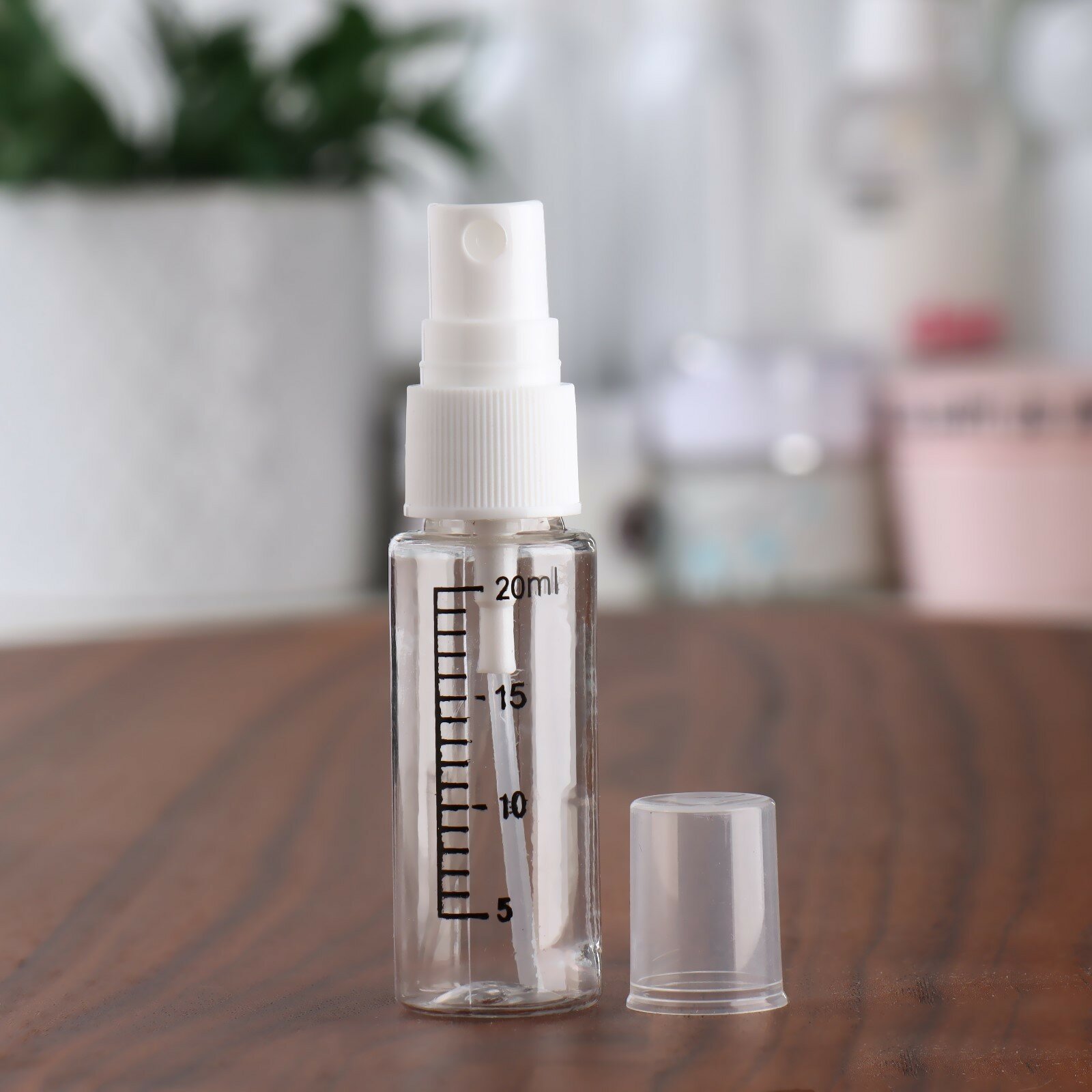 фото Бутылочка для хранения, с распылителем, со шкалой деления, 20 мл, цвет белый/прозрачный 1шт.