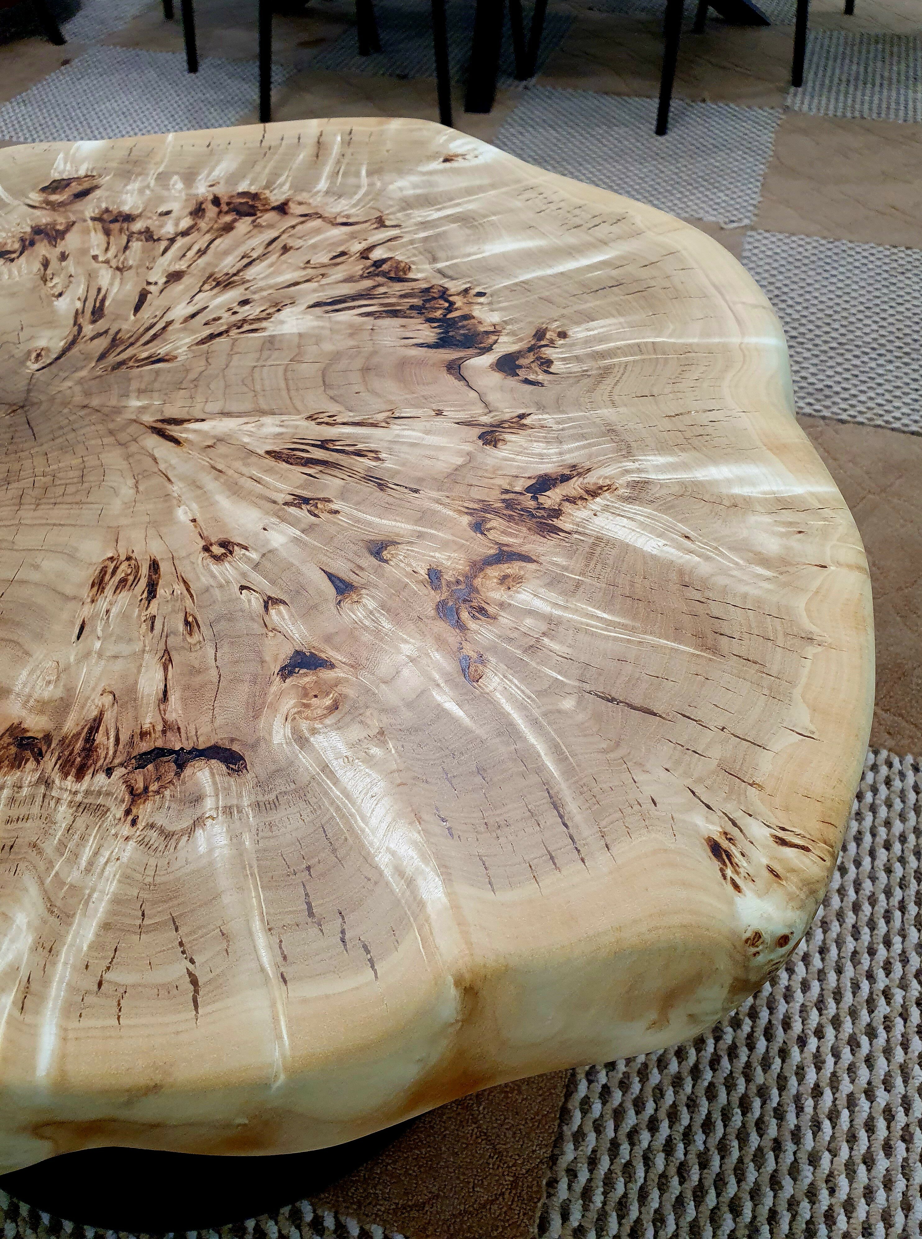 Эпоксидный журнальный столик из массива дерева. Деревянный столик лофт из эпоксидной смолы - фотография № 6