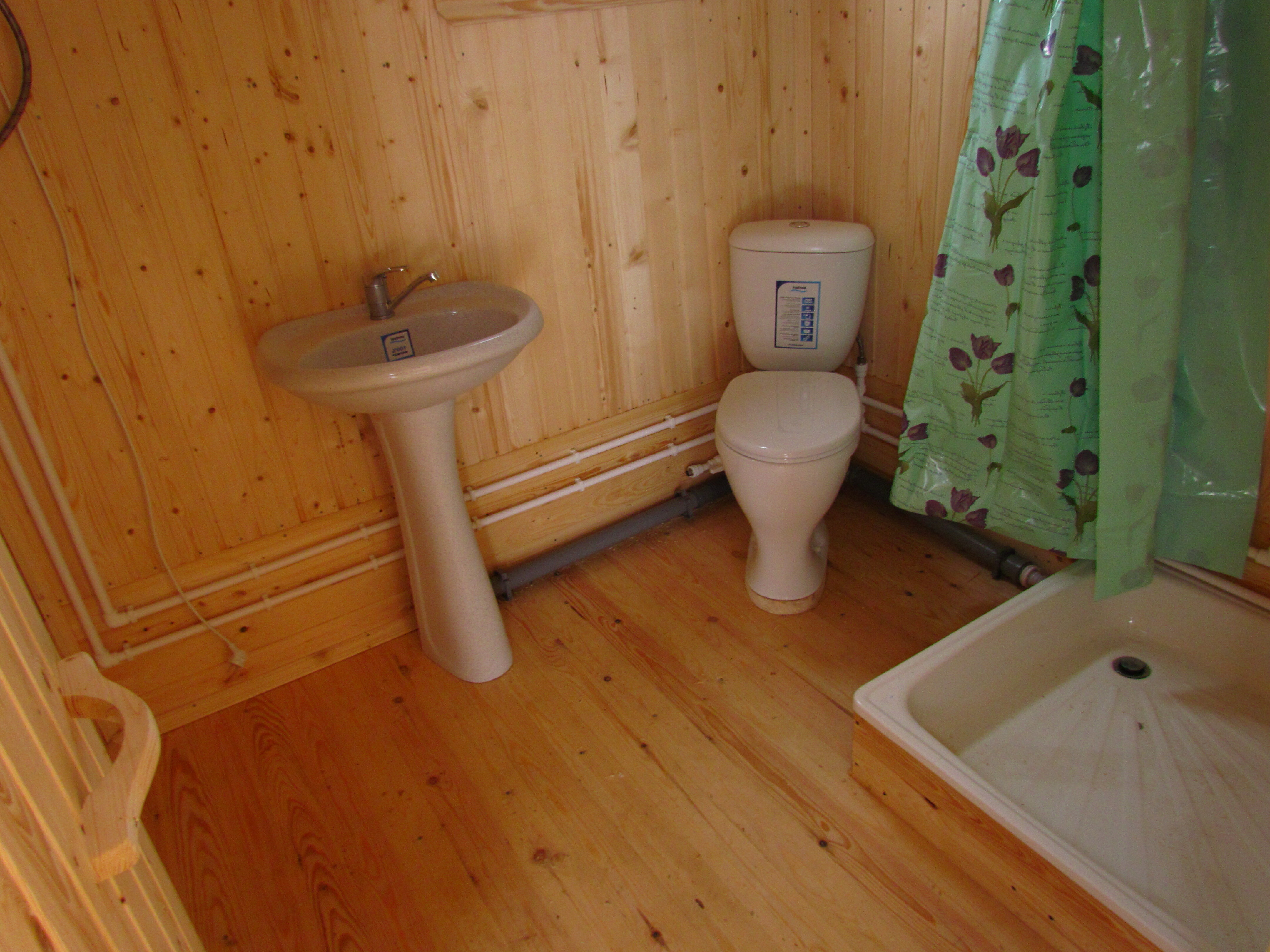 Готовая баня 7,0х2,3 м с туалетом и душевой Эленвуд - фотография № 7