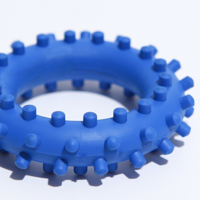 Игрушка "Кольцо с шипами №1", 6,1 см, синяя - фотография № 3