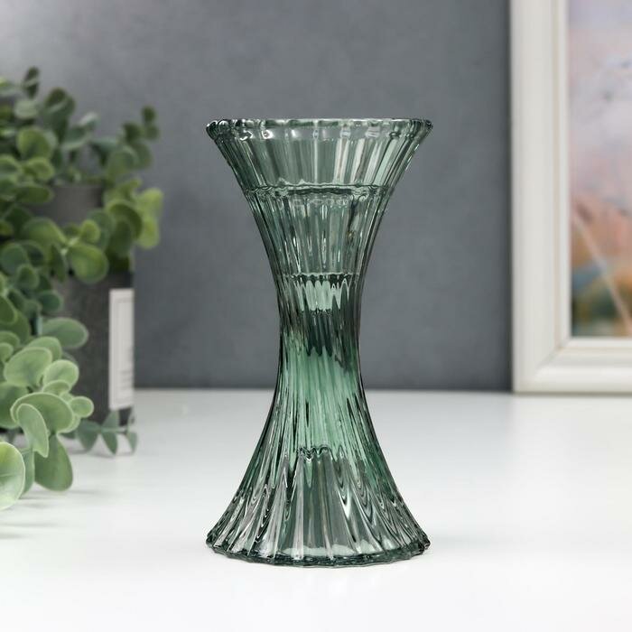 Подсвечник стекло на 1 свечу "Виток" зелёный прозрачный 13,5х7х7 см - фотография № 1