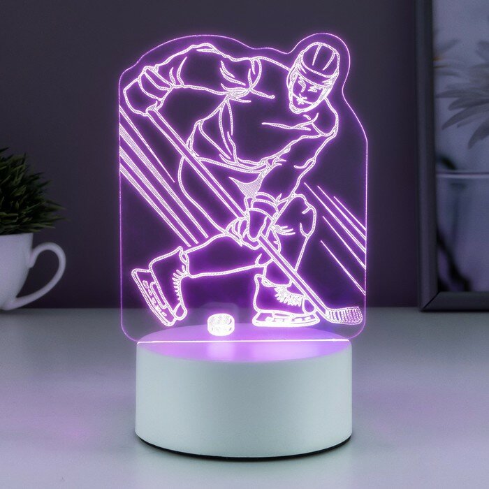 RISALUX Светильник "Хоккеист" LED RGB от сети 9,5х10,5х17 см - фотография № 1