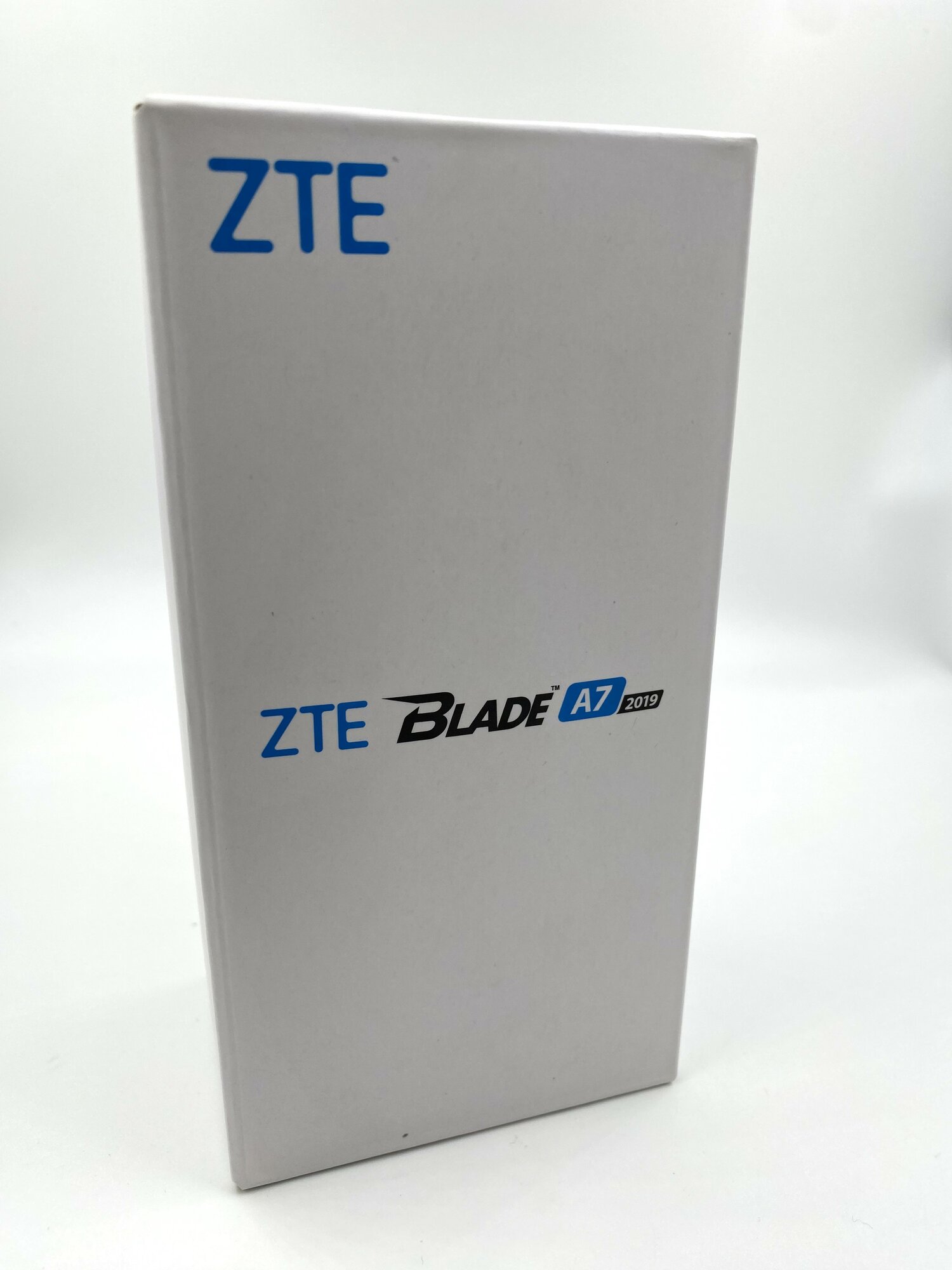 Смартфон ZTE Blade A7 2019 (2019RU), 2/32 Gb, без NFC, 6.088", Чёрный обсидиан