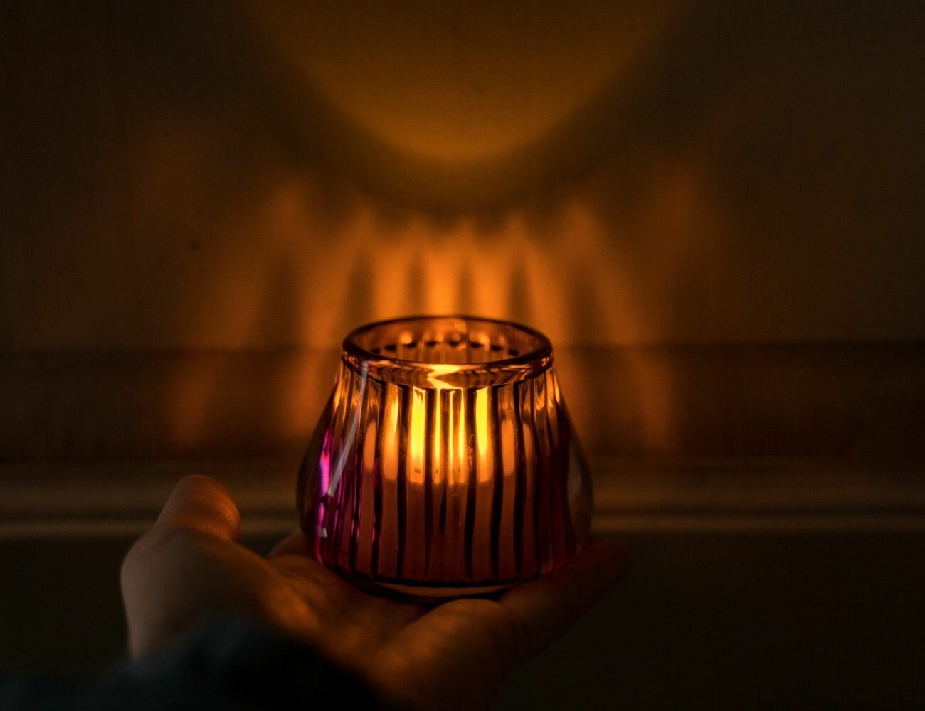 Подсвечник под чайную свечу "Элисон", стекло, 7х8 см, разные цвета, Boltze - фотография № 6