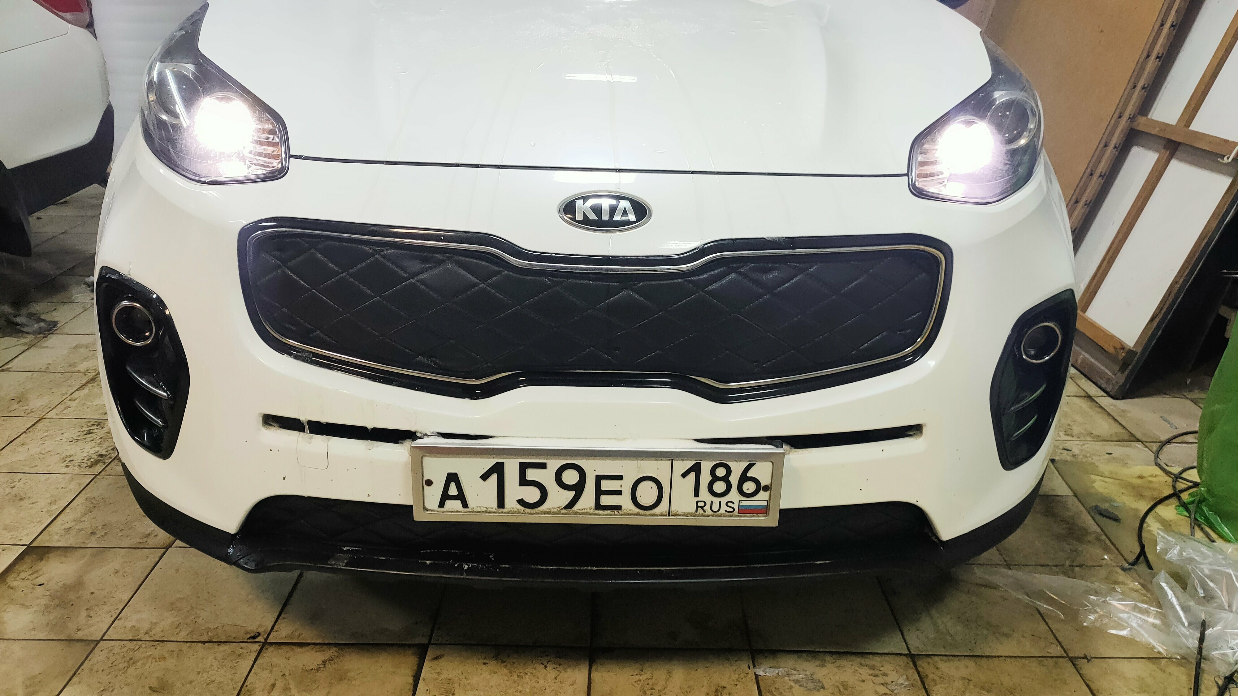 Маска-утеплитель на радиатор для Kia Sportage 4 2015 – 2018 IV Комплект верх/низ