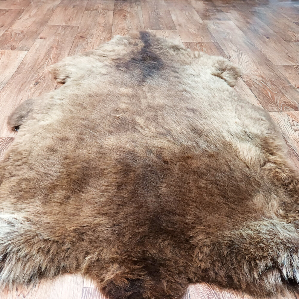 Овечья шкура натуральная природного коричневого окраса большого размера 135х74 см - фотография № 4