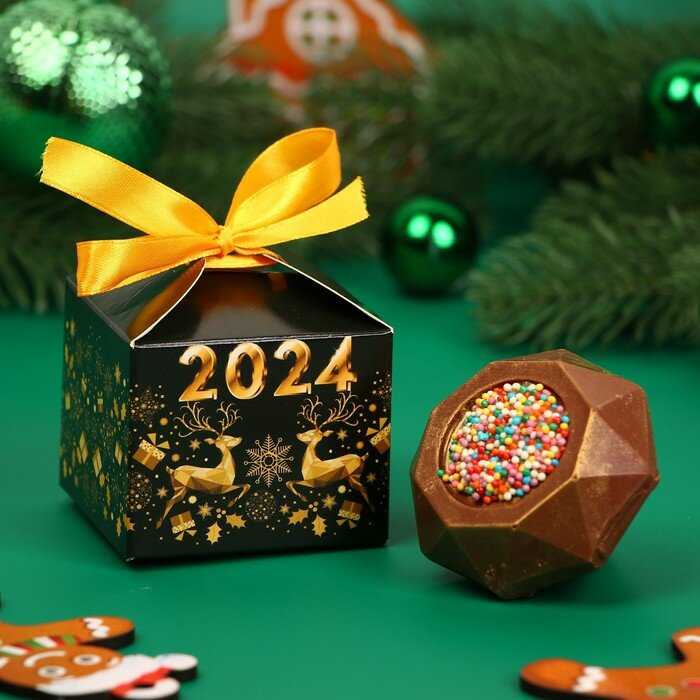 Фигурный шоколад "Бомбочка с маршмеллоу "2024 новогодние олени", молочный шоколад, 38 г ± 5 % 982746 - фотография № 1